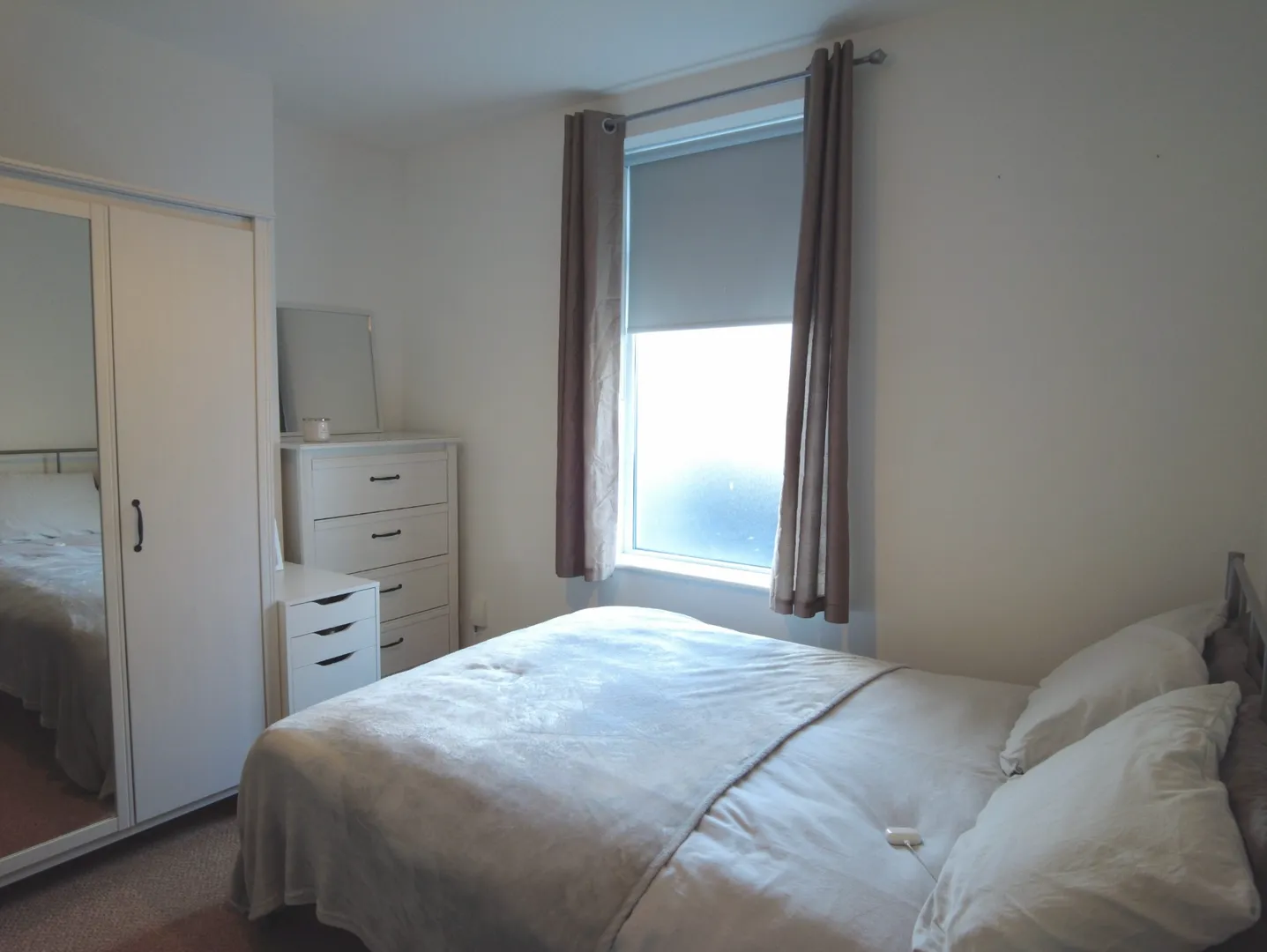 Spacious 3 Bed House // AUG 2026 - Image 29